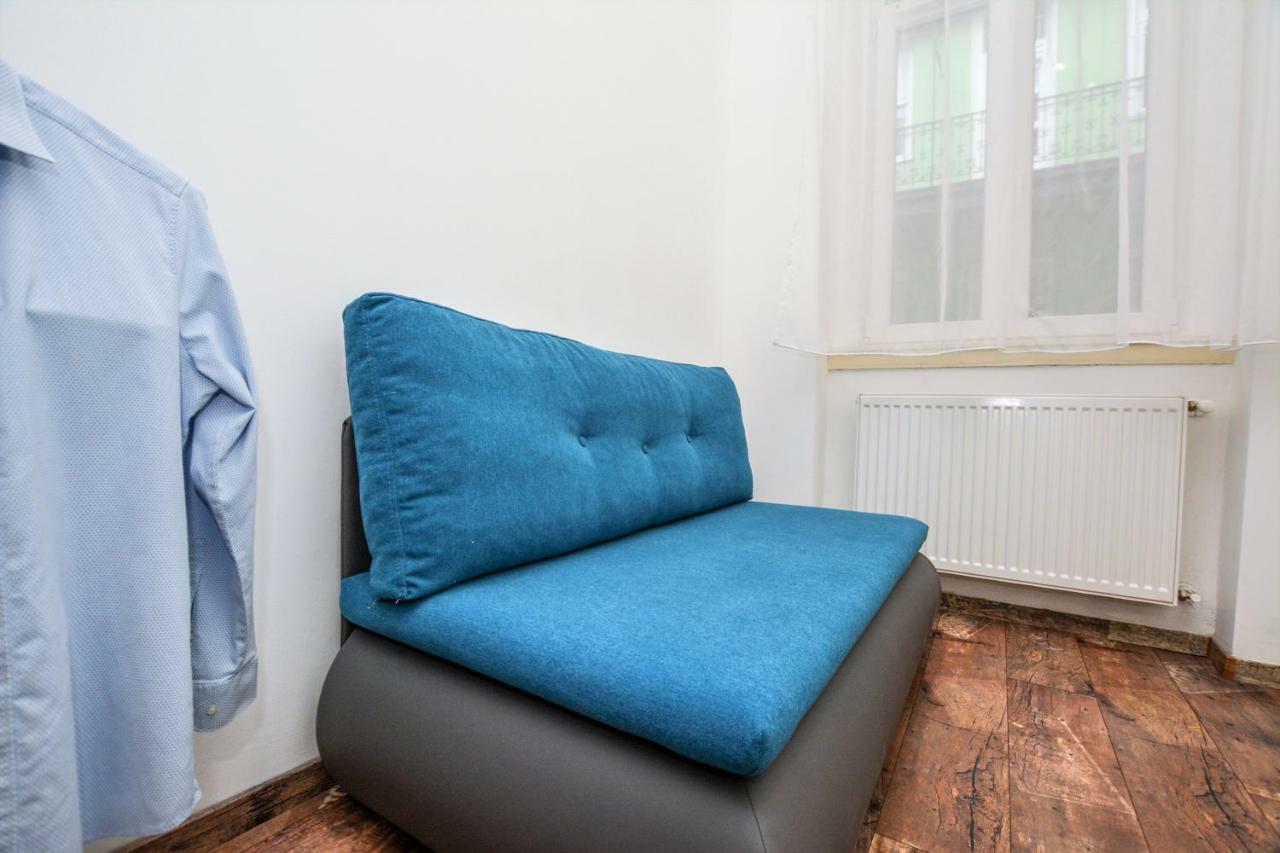 Timeless Apartment With Free Private Parking Boedapest Buitenkant foto