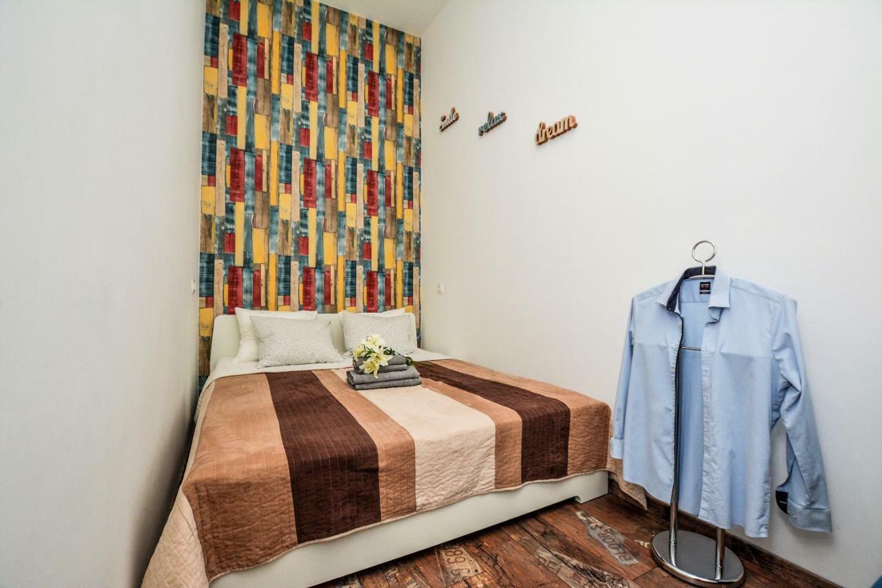 Timeless Apartment With Free Private Parking Boedapest Buitenkant foto